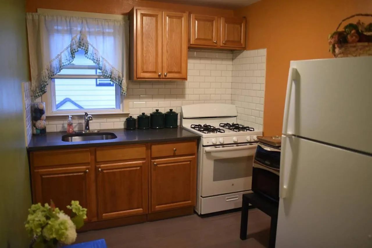Beautiful Room Near Jfk And Close To Laguardia Airports New York Homestay