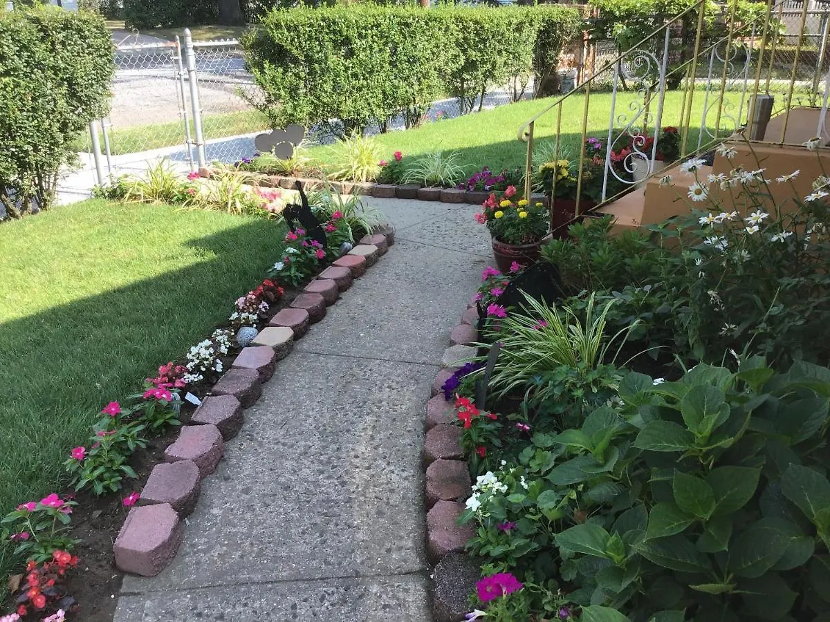 Homestay Beautiful Room Near Jfk And Close To Laguardia Airports New York United States
