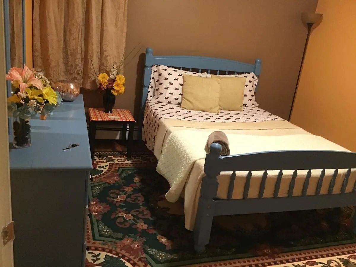Beautiful Room Near Jfk And Close To Laguardia Airports New York