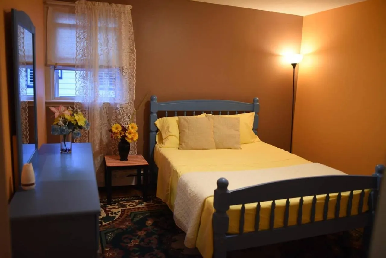 Homestay Beautiful Room Near Jfk And Close To Laguardia Airports New York