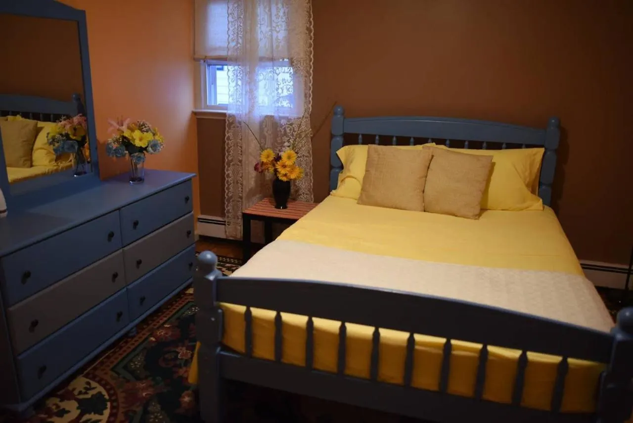 Beautiful Room Near Jfk And Close To Laguardia Airports New York